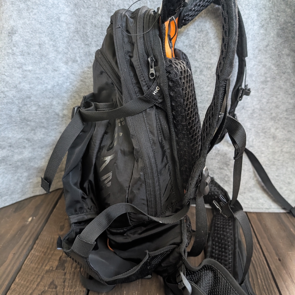 Ergon/Canyon Black/Orange Biker Backpack - Picture 3 of 6